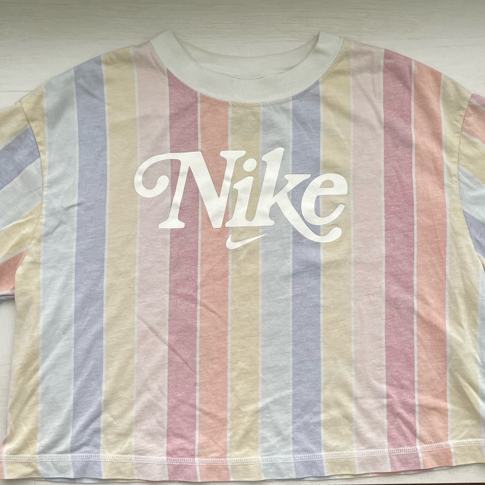 Nike Crop Top